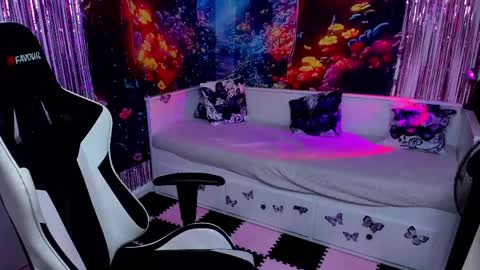 Snapshot of linphea chatting on 31, 5, 2026 Tina online show from 31, 5, 2026