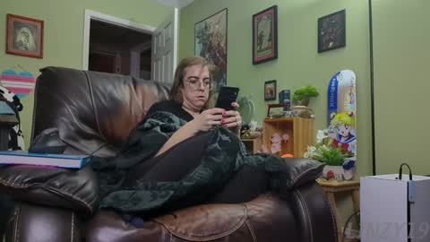 Linzy19 online show from 18, 1, 2025