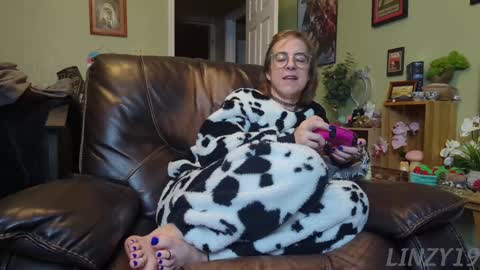 Linzy19 online show from 22, 1, 2025