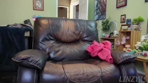 Linzy19 online show from 23, 1, 2025