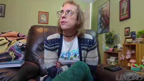 Linzy19 online show from 24, 1, 2025