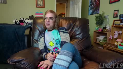 Linzy19 online show from 28, 1, 2025