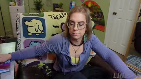 Linzy19 online show from 11, 2, 2025