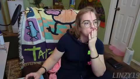 Linzy19 online show from 16, 2, 2025