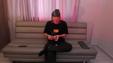 Lior evan online show from 11, 11, 2025