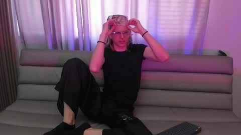 Lior evan online show from 12, 11, 2025