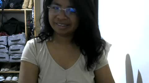 liora online show from 28, 7, 2026