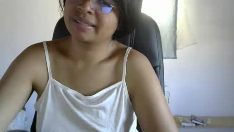 Liora selenex online show from 29, 4, 2026