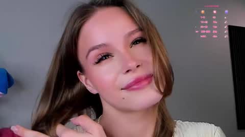 Lina online show from 28, 9, 2025