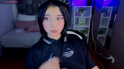 lisa dolly nyx online show from 28, 6, 2026
