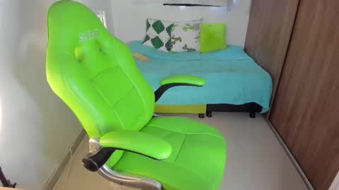 Lisa  online show from 1, 12, 2025