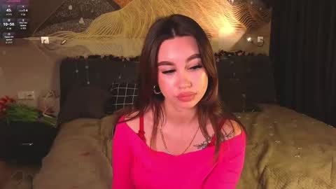 hi Im Julia. Im 18 years old I like to play tennis and cook. online show from 8, 3, 2026