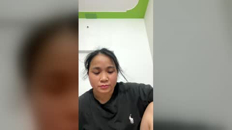 lisa_hanw online show from 13, 4, 2026