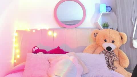 Snapshot of lisaa_a chatting on 8, 4, 2026 Lisa online show from 8, 4, 2026