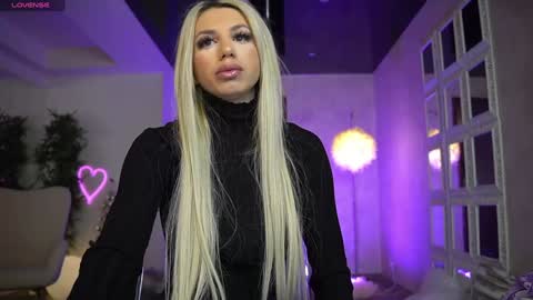 Snapshot of lisaakira chatting on 19, 12, 2025 onlyfans-lisaakira instagram-lisaakira9 twitter-lisaakira4 online show from 19, 12, 2025