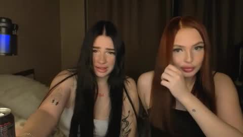 Snapshot of lisaanddenis chatting on 11, 10, 2025 Lisa and Den online show from 11, 10, 2025