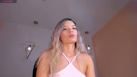 Lisa  Flowers online show from 28, 7, 2026