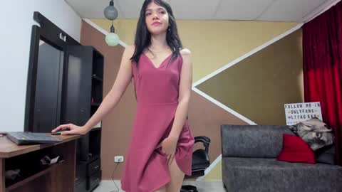 Snapshot of lisagray_1 chatting on 7, 12, 2024 Lisa Gray Independent Model online show from 7, 12, 2024