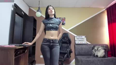 Snapshot of lisagray_1 chatting on 30, 7, 2026 Lisa Gray Independent Model online show from 30, 7, 2026