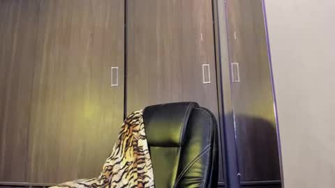 Snapshot of lisainthesky chatting on 19, 2, 2025 lisainthesky online show from 19, 2, 2025