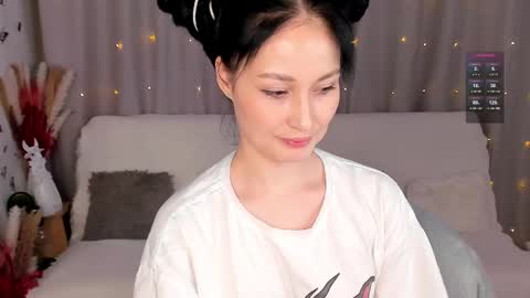 Lisa Moore online show from 15, 2, 2025