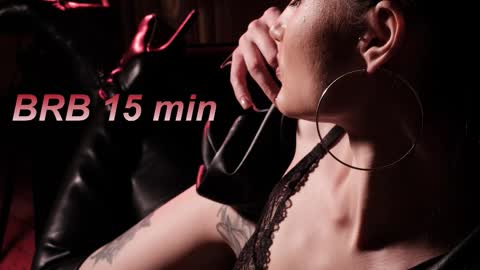 Lisa Moore online show from 15, 9, 2025