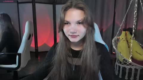 Lisa online show from 8, 3, 2025