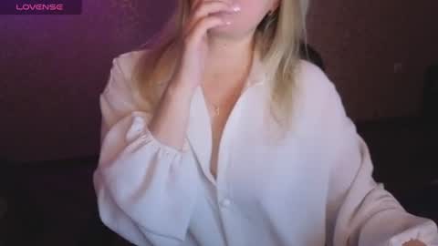Anna online show from 9, 6, 2026