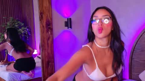 Snapshot of lissafeniix chatting on 28, 5, 2026 Isaa online show from 28, 5, 2026