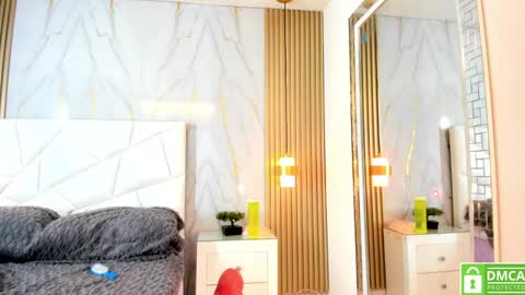 Lisseth Long  online show from 28, 1, 2025