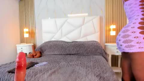 Lisseth Long  online show from 24, 2, 2025