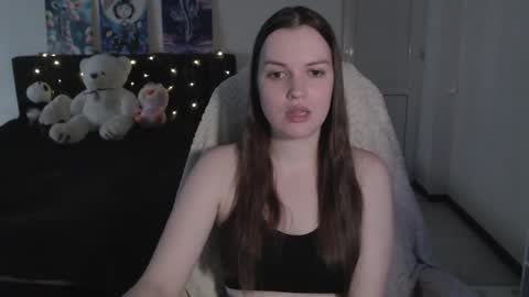 little__flowers online show from 25, 11, 2025