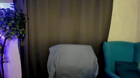 Snapshot of little__isabel chatting on 30, 4, 2026 Isabel online show from 30, 4, 2026