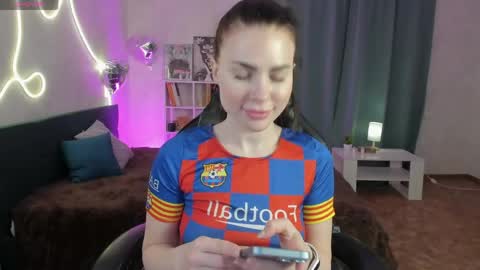 Snapshot of little__isabel chatting on 7, 5, 2026 Isabel online show from 7, 5, 2026