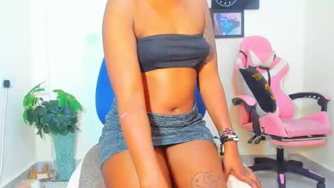 Snapshot of little_africa chatting on 19, 1, 2025 little_africa online show from 19, 1, 2025