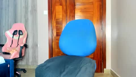 little_africa online show from 20, 4, 2026