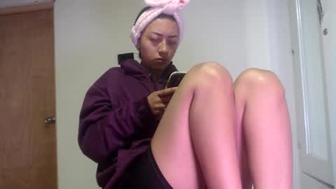 Snapshot of little_aphrodite2 chatting on 8, 3, 2026 Aliciaparaisss online show from 8, 3, 2026