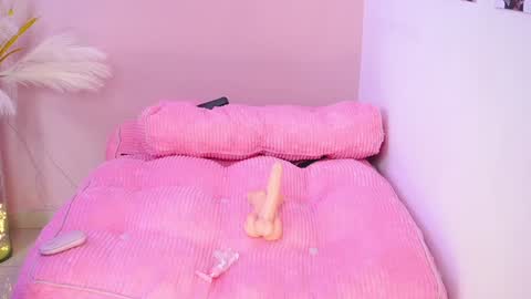 Little Effy online show from 14, 12, 2024