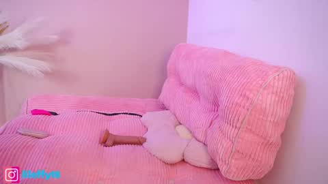 Little Effy online show from 18, 12, 2024