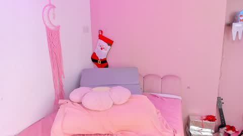 Little Effy online show from 26, 12, 2024