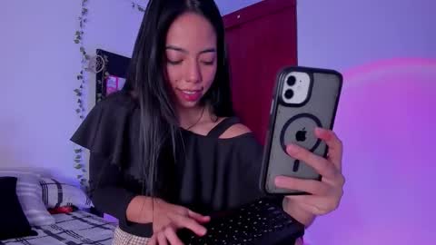 kayla  Instagram kayla 71082 online show from 5, 1, 2026