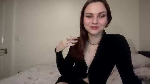 Snapshot of little_kinky_gal chatting on 7, 3, 2026 little_kinky_gal online show from 7, 3, 2026