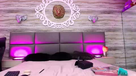 little_mayy online show from 13, 3, 2026