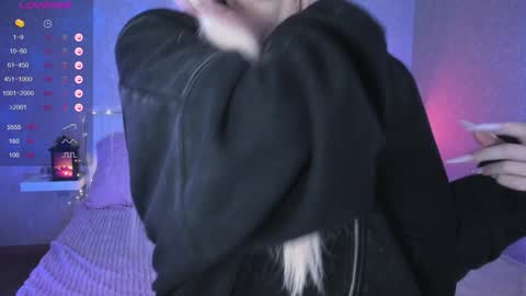 Snapshot of little_misaki chatting on 2, 2, 2025 Maria online show from 2, 2, 2025