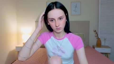 Snapshot of little_mollee chatting on 5, 10, 2025 little_mollee online show from 5, 10, 2025