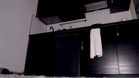 Snapshot of little_owlx chatting on 21, 10, 2025 Alice.. online show from 21, 10, 2025