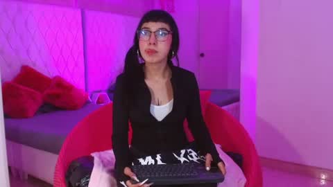 Paulette online show from 14, 6, 2026