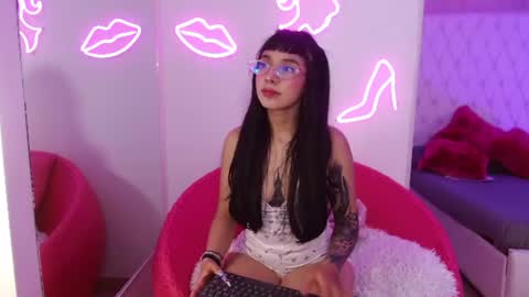 Snapshot of little_paulette chatting on 11, 7, 2026 Paulette online show from 11, 7, 2026