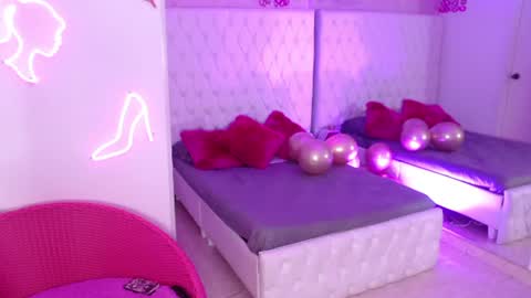 Snapshot of little_paulette chatting on 26, 7, 2026 Paulette online show from 26, 7, 2026