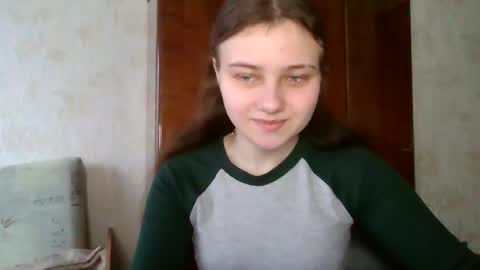 little_shygirl_ online show from 29, 1, 2025